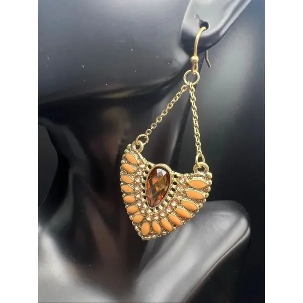 New! Gold Tone Chandelier Fan Shape Peach Apricot Rhinestone Drop Earrings - Image 4