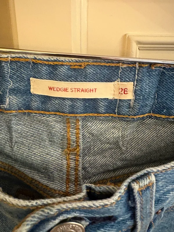 Wedgie Levi’s Straight Jeans High-Rise Button Fly - Image 4