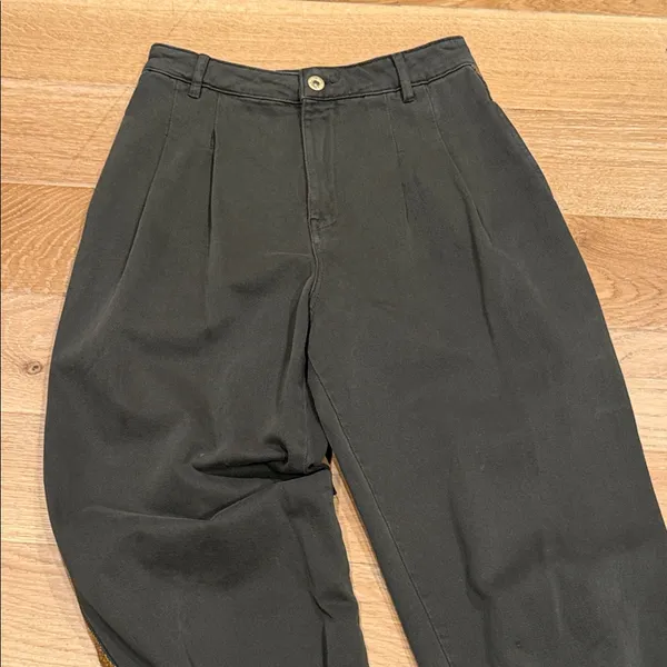 Zara green slouchy Cropped Pants with Gold running‎ down side 2 - Image 2