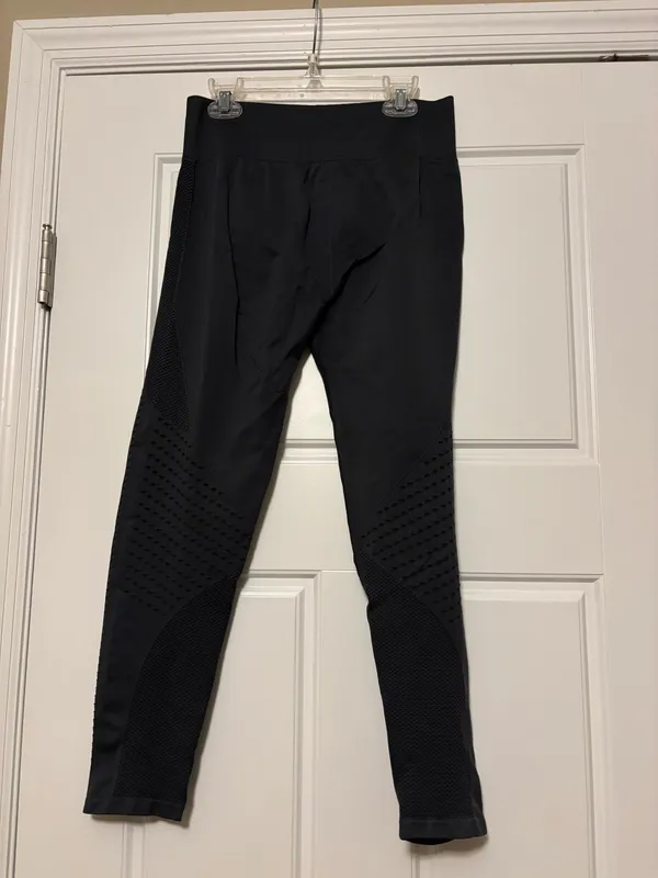 Fabletics Charcoal Grey 7/8 High Waist Leggings - Image 3