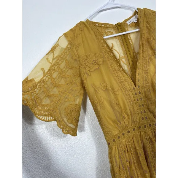 Socialite mustard embroidered lace plunge maxi dress Size Xs 100% Nylon & Cotton - Image 6