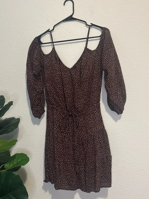 Paige of shoulder Long Sleeve Floral Mini Dress in dark purple - Image 3
