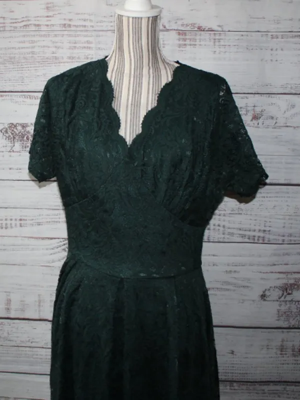 JJ's House Dark Green V-Neck Pleated Lace Dress - Image 3