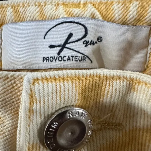 Yellow Pearl-Studded Denim‎ Jeans – Women’s Size L. NWT - Image 12