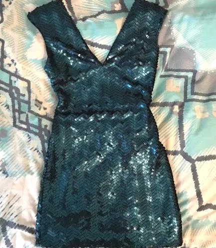 Worn Once Lovers+Friends Sequin Dress - Image 3
