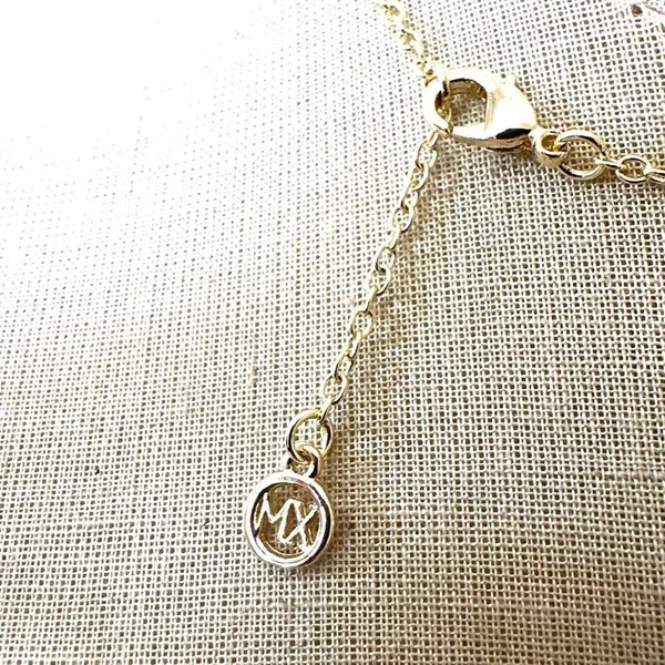 MX Mother-of-Pearl Quatrefoil Pendant Necklace - Image 4