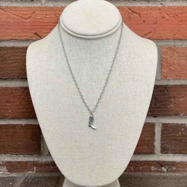 Ace of Spades Necklace Set with Spaced Navajo Style Pearls - Image 3