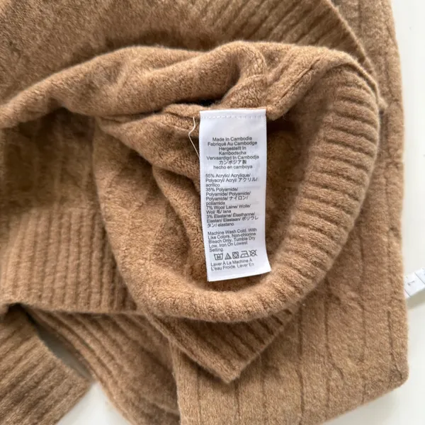 J. Crew Cable-Knit Mockneck Ultra Soft Sweater size Medium - Image 7