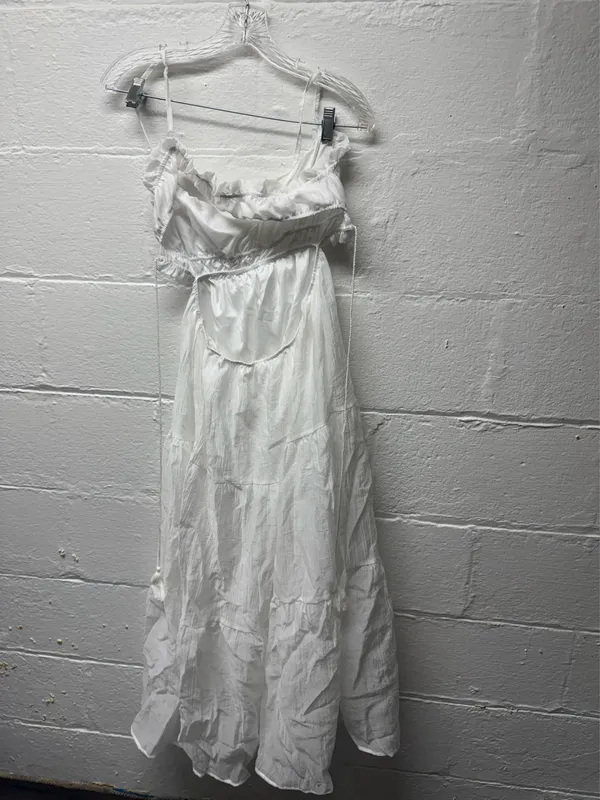 NWOT Ruffle Trim Tie Back Dress - Image 5