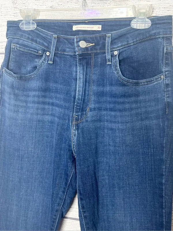 Levi's 725 High-Rise Bootcut Jeans Size 30 - Image 6