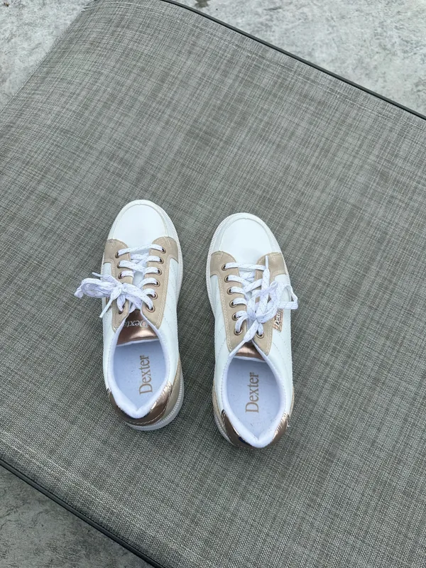 Bowling shoes, women’s White Size 7.5 - Image 2