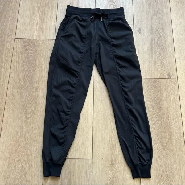 Lululemon Dance Studio Mid-Rise Jogger Black Size 4 - Image 9