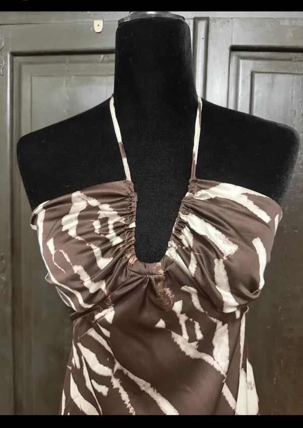 SHEIN Haute Cream & Brown Zibra sleeveless dress - Size Medium Tall - NWT w/bag ***Refer to measurements. Adorable & gorgeous. In excellent condition. Great for evening out, date night, dressy evening out or cruise. Measurements approximately 13” from armpit to armpit x 54” long. Non-smoking home. Priced to sell at as is condition. Don’t like my price make reasonable offer. - Image 3