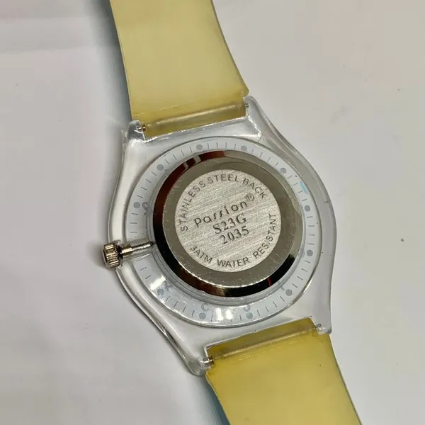 Passion women’s watch Quartz analog 34mm plastic case blue white color WR runs - Image 5