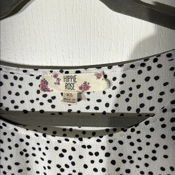 ✨3 for $12✨ Hippie Rose Polka Dot Women's Top - Image 4