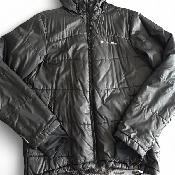 Womens Winter Jacket ✦ Open To All Offers ✦ Bundle Measurements: Used Good Condition. Only Flaw Writing on Back Tag. Womens Columbia Pro Interchange Athletic Winter Jacket Size Small Regular Athletic Fit. Excellent For Casual and Active Wear. Columbia Logo Front Side. Strong Durable Fabric Material. Black/Gray ——— TAGS ——- #Columbia #Athletic #Skiing #Jacket #Winter - Image 2