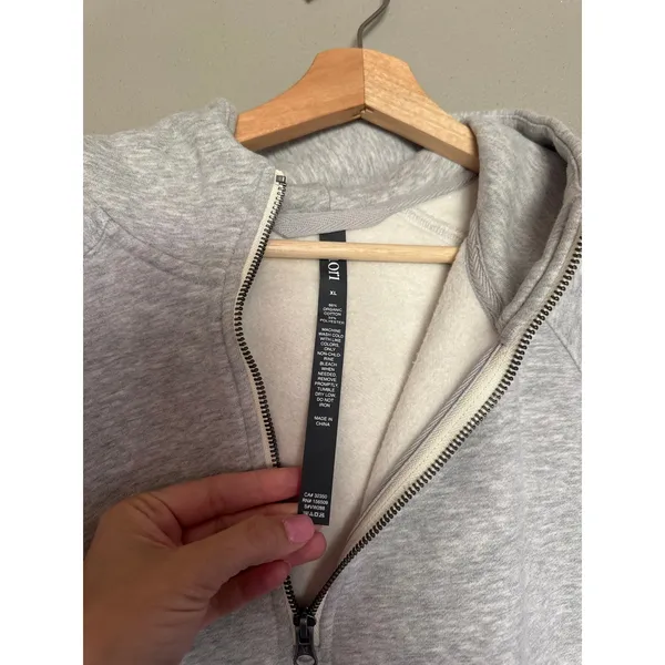 VUORI Restore Half Zip Hoodie in Light Heather Grey Size XL NEW - Image 5