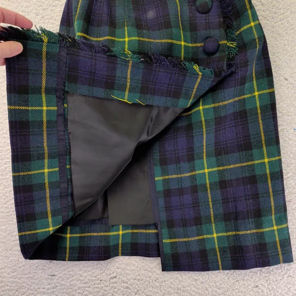 Vintage Navy Green Plaid Wrap Skirt Fringed Kilt Style Button Front‎ Knee Length - Image 7