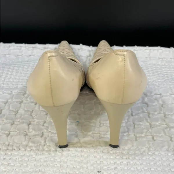 Via Spiga Women's Beige Leather Shoes/Heels Size 6M SKU 5134 - Image 2