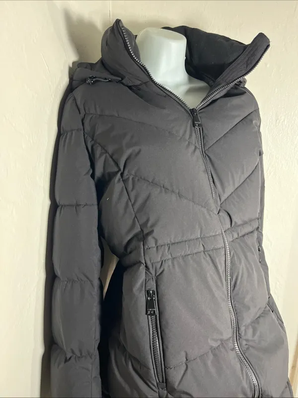 Calvin Klein Women's Black Puffer Coat with Hood Classic retail $400 - Image 2