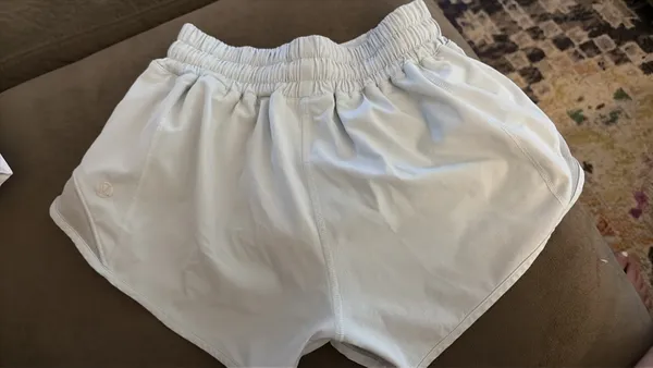 Powder Blue Lululemon Hotty Hot Shorts 2.5" size 0 - Image 3