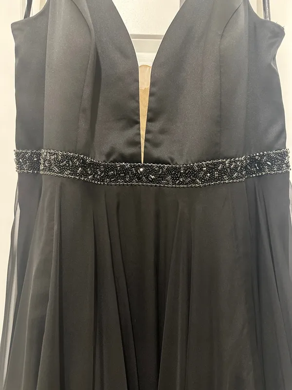 Sherri Hill Black Evening Gown with Embellished Waist - Image 13