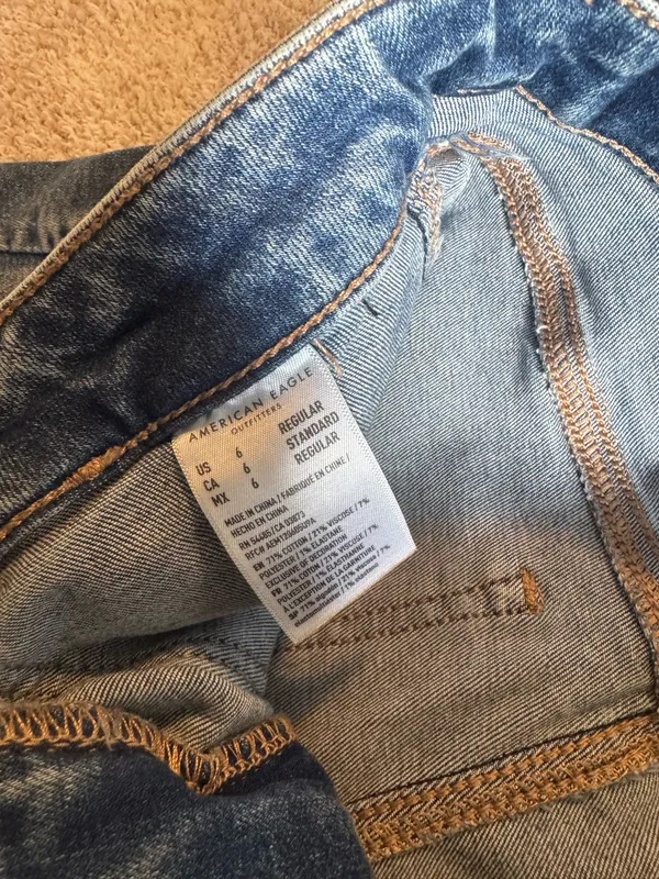 American Eagle Jeans - Image 3