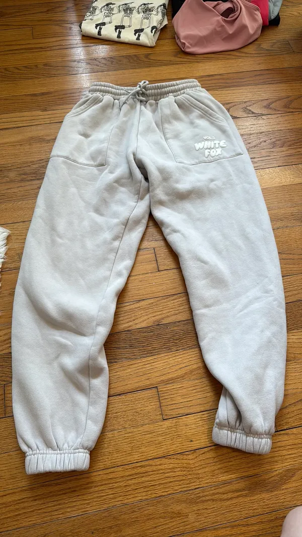 White Fox Sweatpants Boutique Moon Offstage xs - Image 2