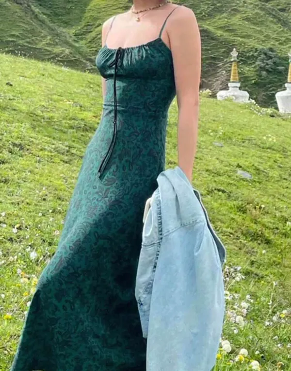 NEW in Bag Green & Black Floral Dress - Image 3