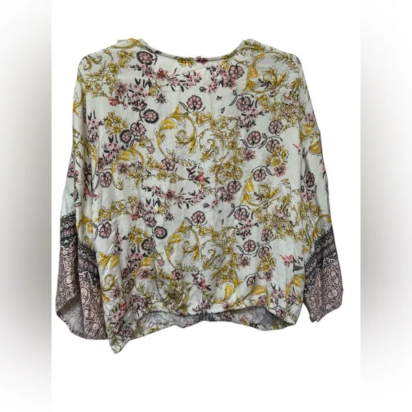 Mystree Floral V-Neck Bohemian Women's Top - Image 2