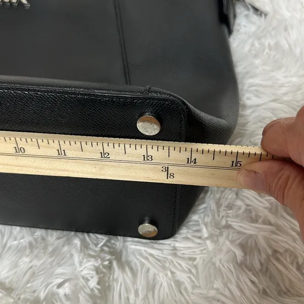 Micheal Kors Maddie Medium Crossgrain Leather Tote Bag - Image 14