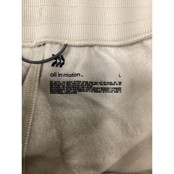 All in Motion Womens Fleece Shorts Almond Beige 6" Inseam L 041-01-2062 - Image 3