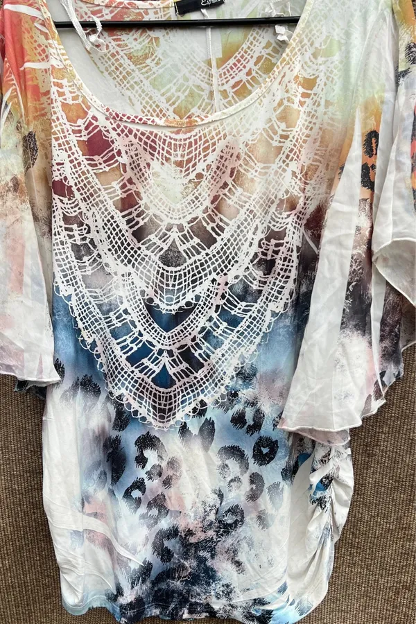 Espresso Tunic Leopard Lace Print top shirt women’s Sz L white crochet lace V-ov - Image 2