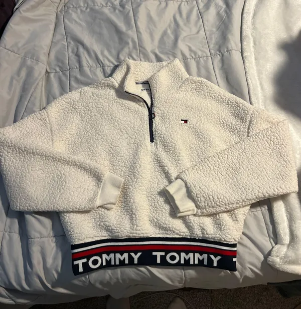 Tommy Hilfiger Sweatshirt - Image 2