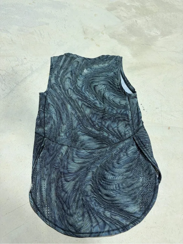 Lululemon high neck split hem run tank top 2 - Image 8
