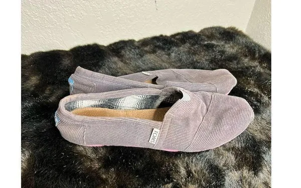 Toms gray courderoy slip on shoes 8.5 - Image 3