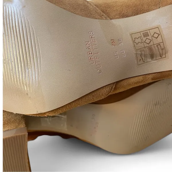 Urban Outfitters Tan Heeled Boots - Image 4
