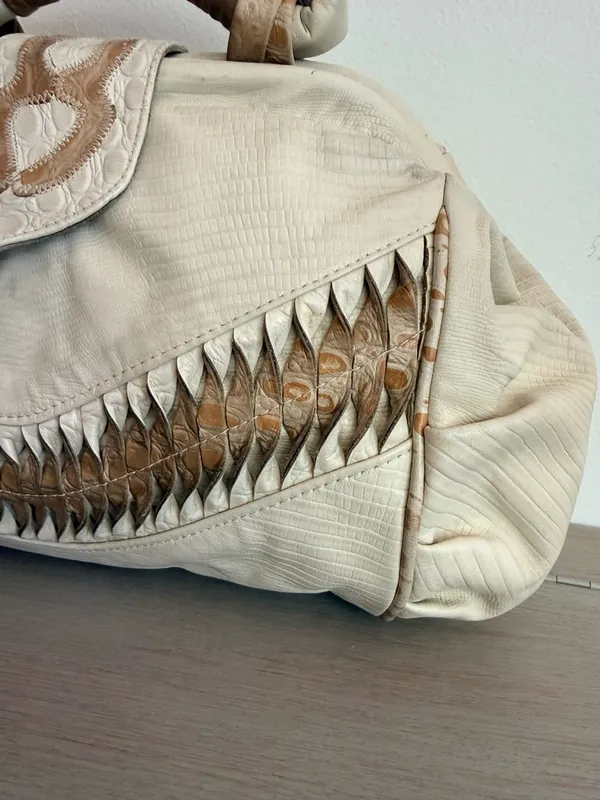 Vintage 80s Structured Doctor Bag Croc Embossed Leather Chunky Statement Purse - Image 4