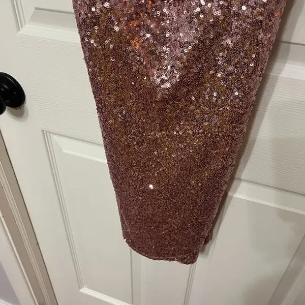 NWT ONE‎ AND ONLY COLLECTIVE lined sequin detail mini dress in blush - Image 4
