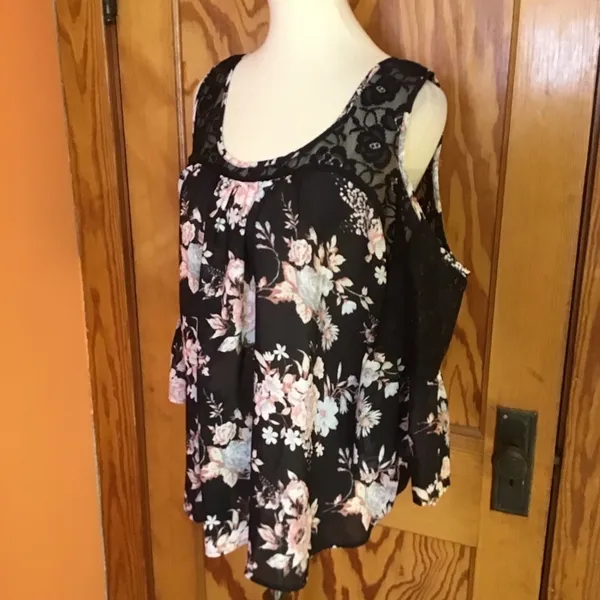 Charming Charlie Black Floral Cold Shoulder Blouse XL Lace Boho Flowy Top - Image 13
