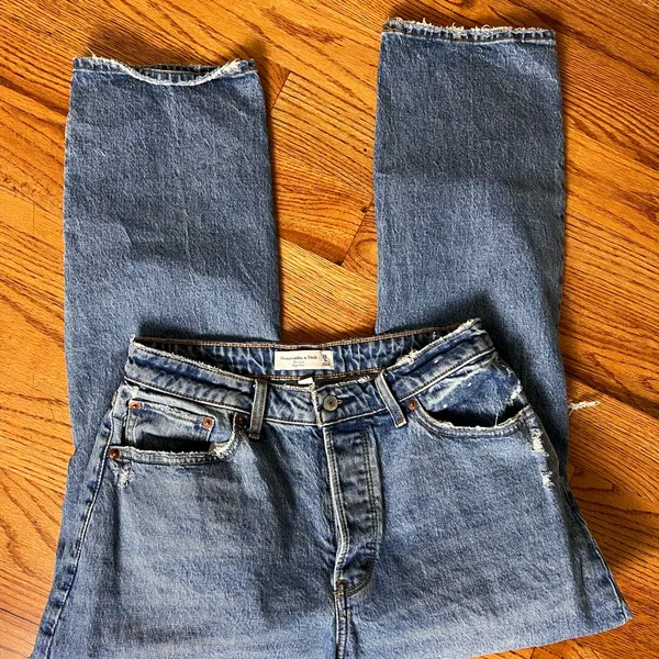Abercrombie & Fitch Dad High Rise Distressed Blue Jeans Curve Love - Image 5