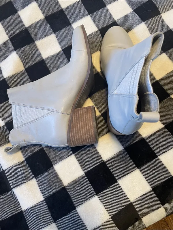 Toms Light Gray Women's Chelsea Ankle Boots - Image 5