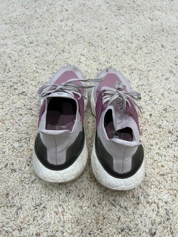 Adidas Pink Ultraboosts - Image 3