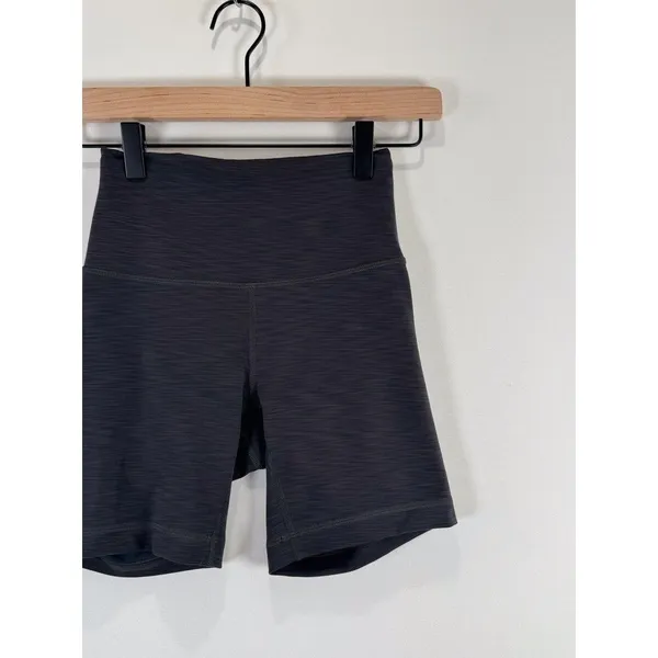 Lululemon Womens Shorts Graphite Grey Heather Wunder Train High Rise Gym Size 4 - Image 6