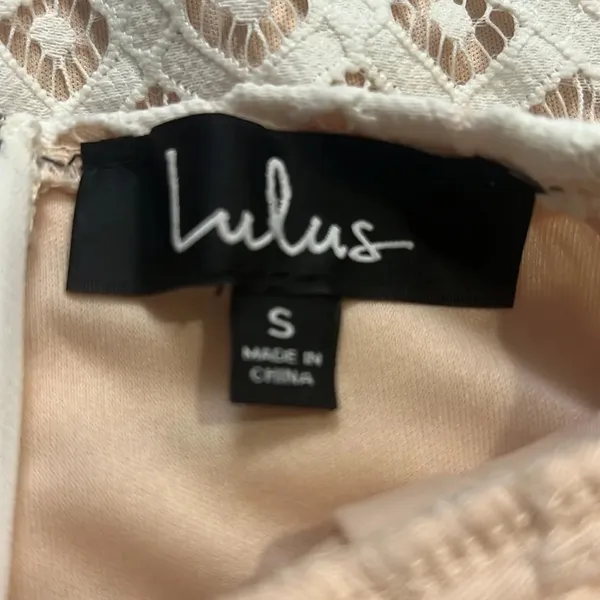Lulus Steal a Kiss White Lace with Nude lining dress size small - Image 14