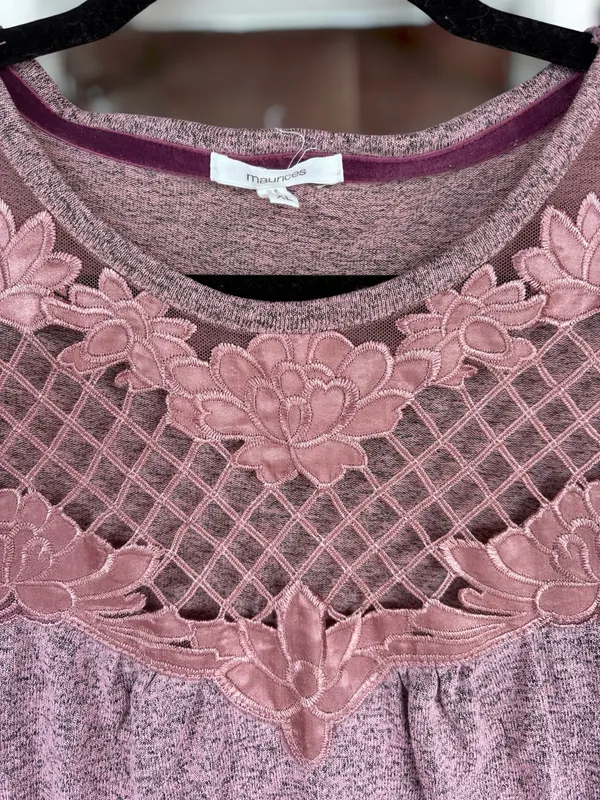Maurice’s Women’s XL Mauve Purple Long Sleeve Top w/Floral Lace Yoke Coquette - Image 10