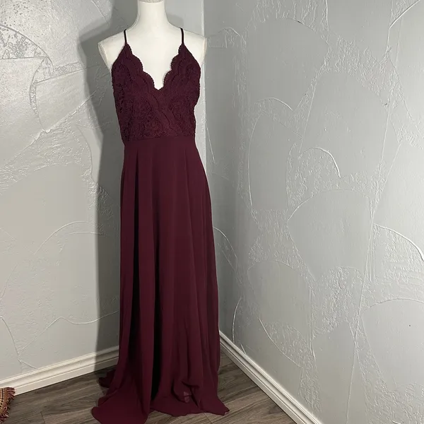 Lulu's burgundy Lace Maxi Dress - Image 3