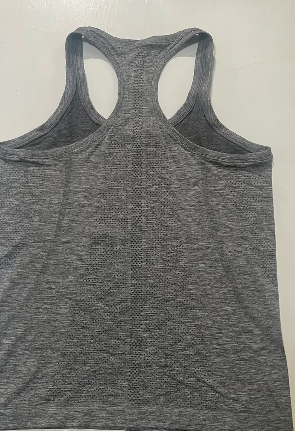 Lululemon tank - Image 4