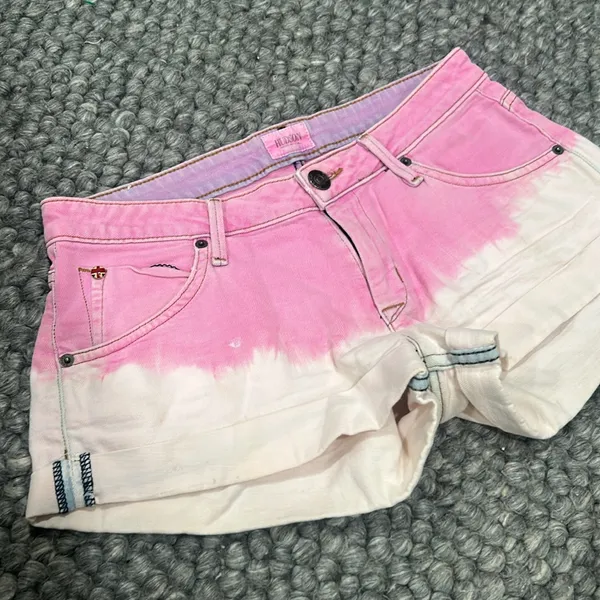 Hudson Jeans Hampton‎ Cuffed Short Short in Pink Gradient Size 25 - Image 4