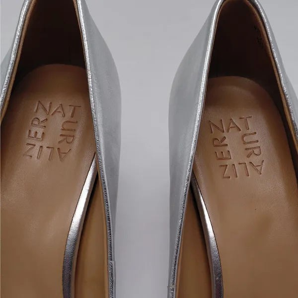 Naturalizer Women's Pumps Size 8.5M Silver Metallic Leather Pointed Toe Heels - Image 4